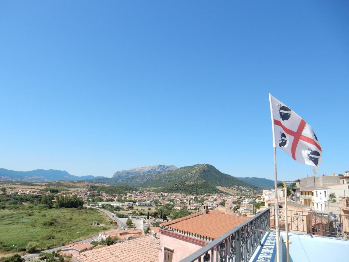 B&B Eleonora D'Arborea, Centro Storico Посада Экстерьер фото