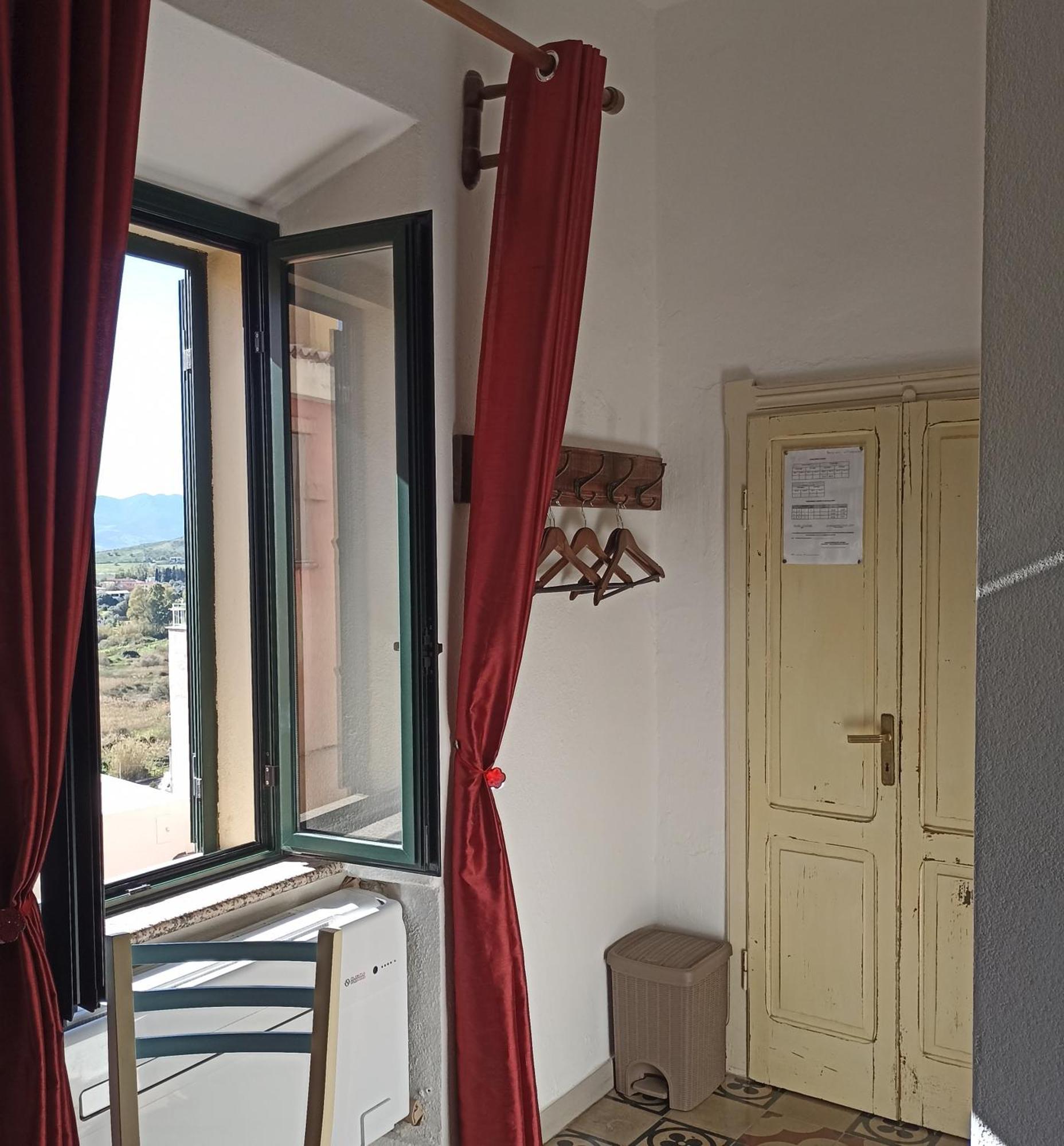 B&B Eleonora D'Arborea, Centro Storico Посада Экстерьер фото