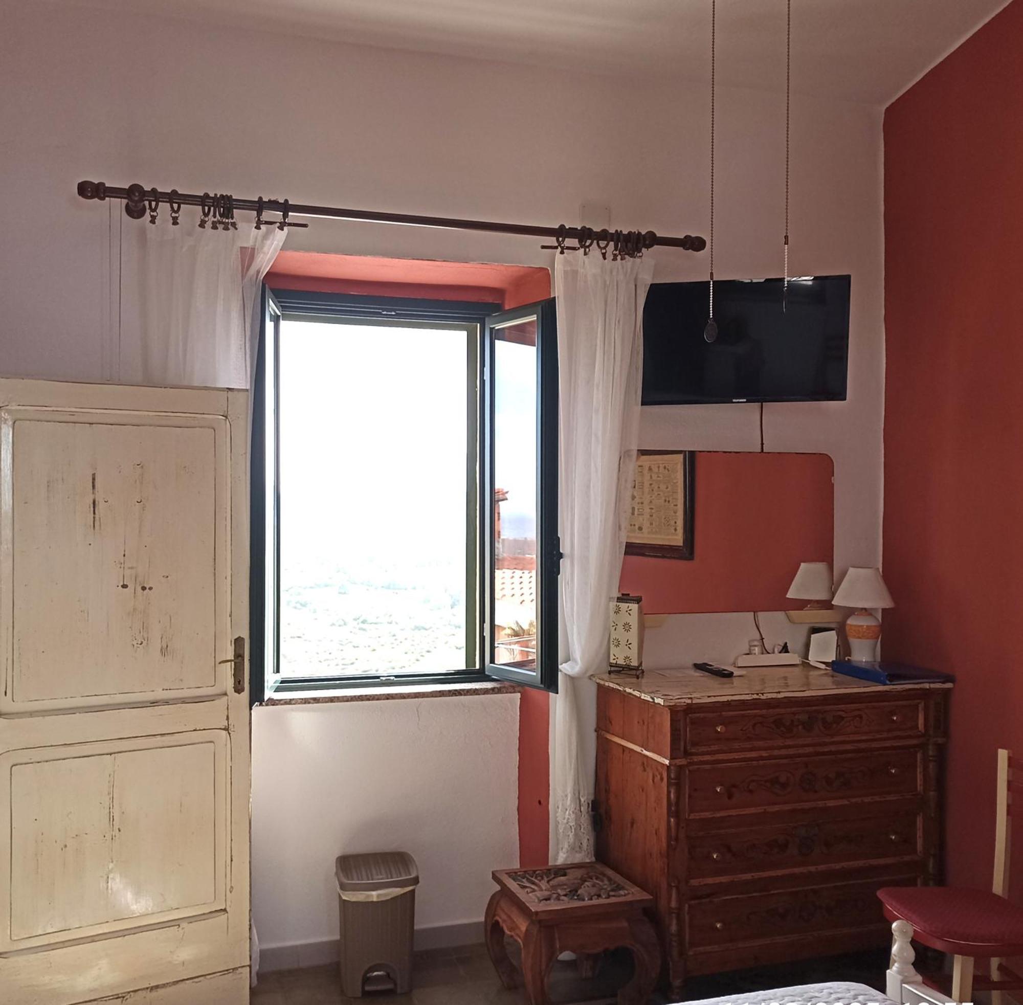 B&B Eleonora D'Arborea, Centro Storico Посада Экстерьер фото