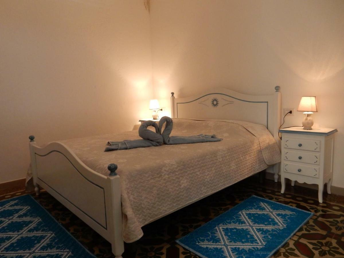 B&B Eleonora D'Arborea, Centro Storico Посада Экстерьер фото