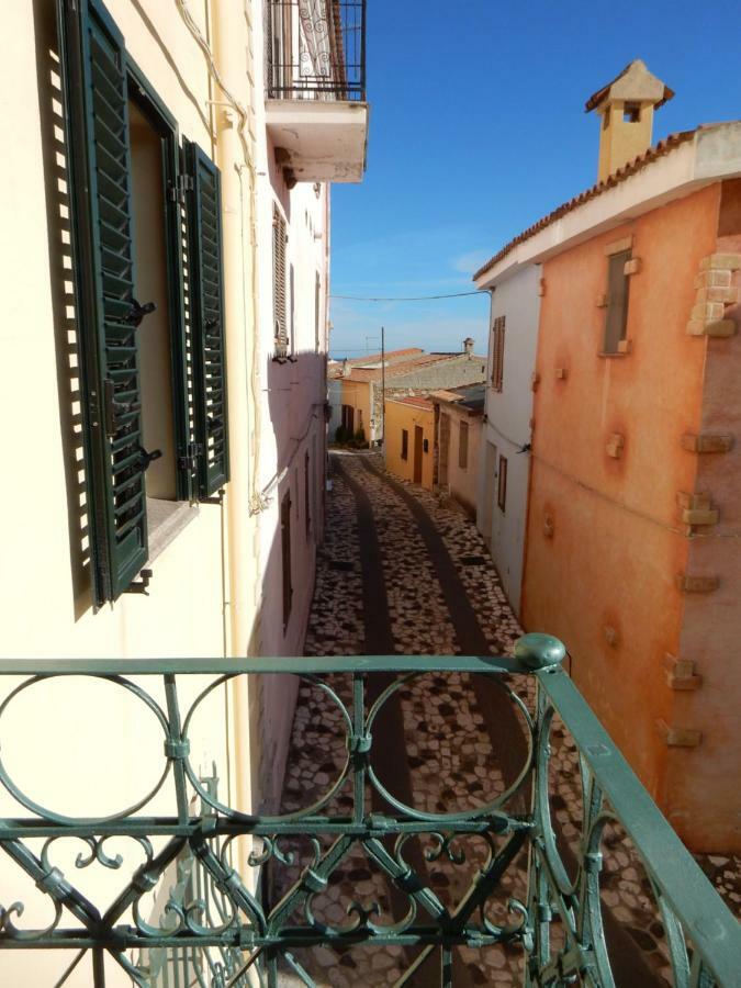 B&B Eleonora D'Arborea, Centro Storico Посада Экстерьер фото